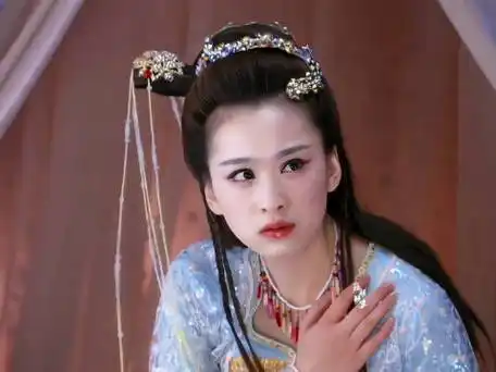 可甜可御,这姐这真的造型百变. #穆婷婷 #颜值 #古装