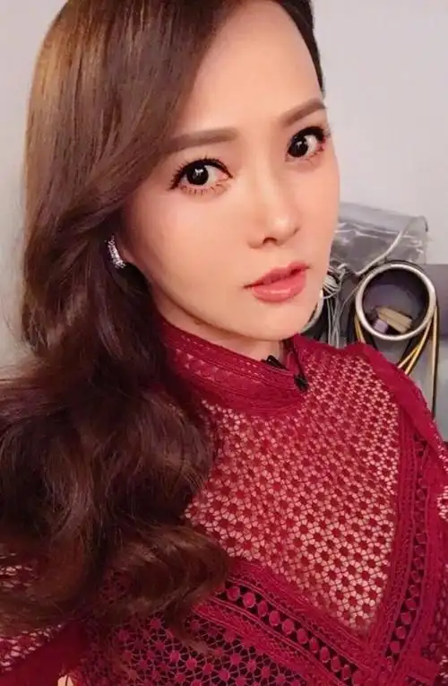 庾澄庆妈妈怎么对张嘉欣,伊能静差距这么大?知道真相:难怪!|伊能静|庾