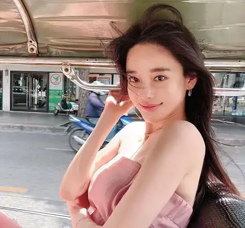 韩国第一网红潘南奎走红网络看到整容前的照片网友认真的吗