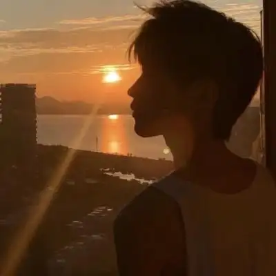 小众侧脸男头帅到爆的男头高清侧脸图片