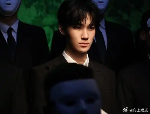 张真源西装雅痞绅士