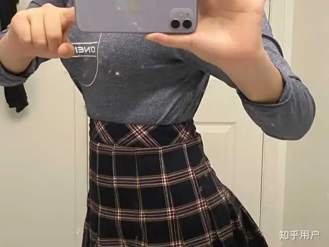 女生胸太大是一种什么体验(c cup)以上吧?