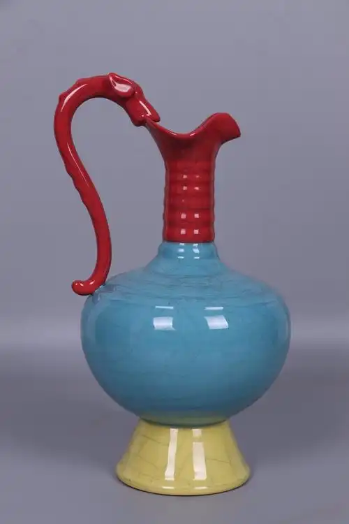 皇冠上的明珠:五代后周柴窑显德元年三色釉瓷器欣赏