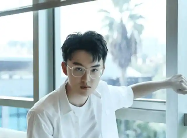 看到帅气的郑伟,你有什么想说的吗? 返回搜             责任编辑