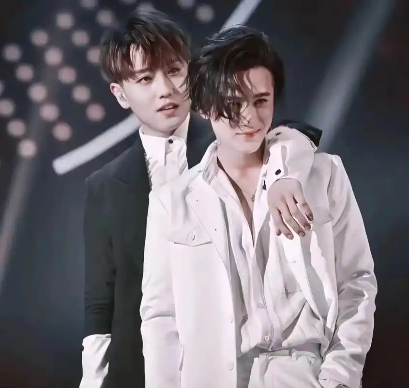 我的追星日记 #cp #檀健次 #赵泳鑫 是16年的世纪之 - 抖音