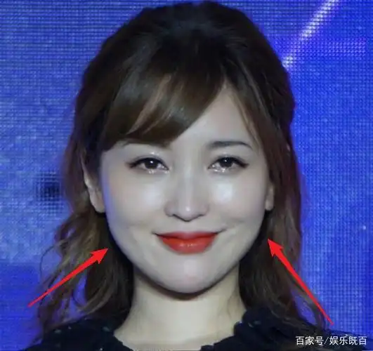 金莎胖了活动怼脸生图曝光圆圆脸蛋很抢镜却挡不住美人气息