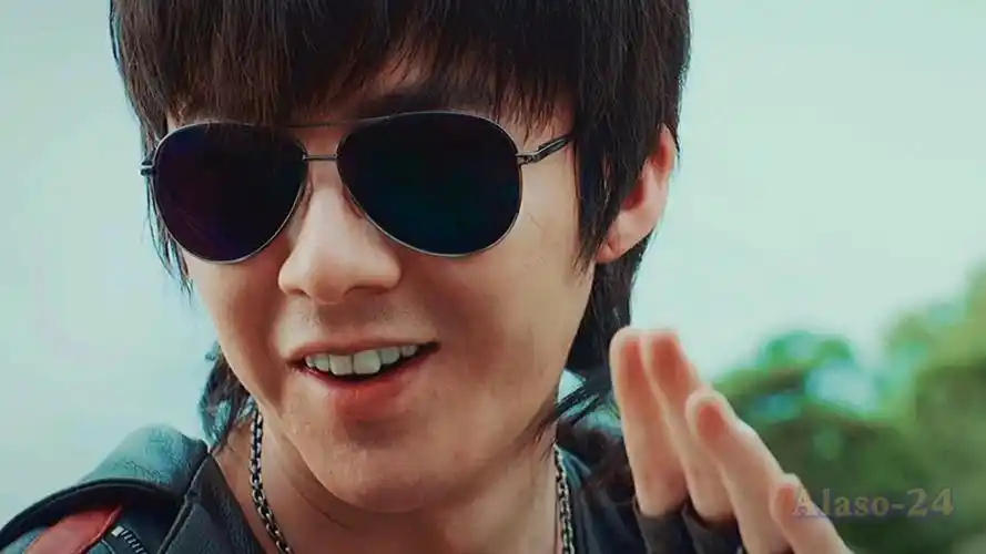 刘宇宁黑眼镜是本色出演吧