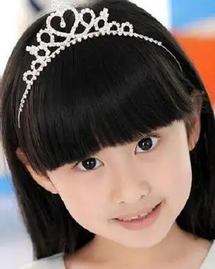 五岁儿童带皇冠公主头发型图片 漂亮儿童公主头就这样扎