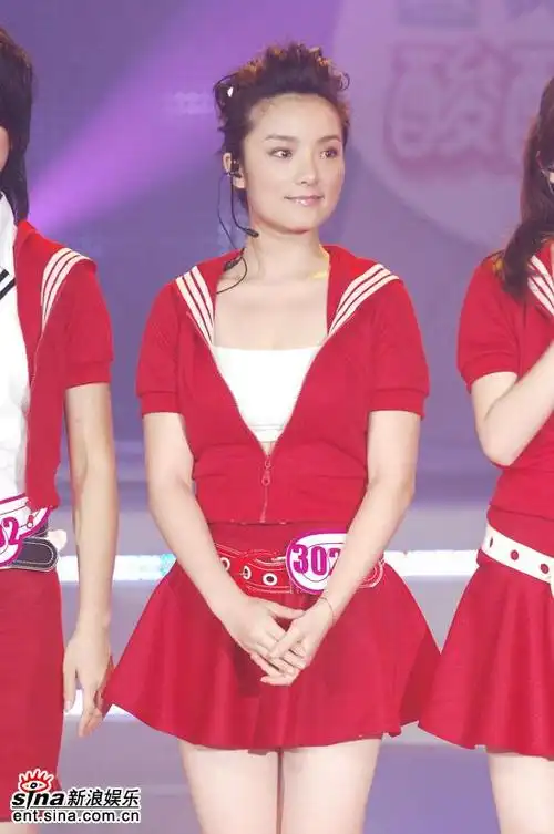 8月24日(星期四)20:00,2006快乐中国超级女声入围赛第一场播出,105号