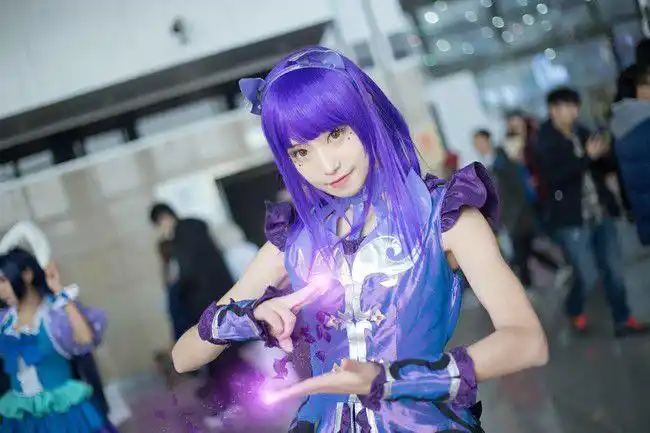 巴啦啦小魔仙cos严莉莉颜值扛把子