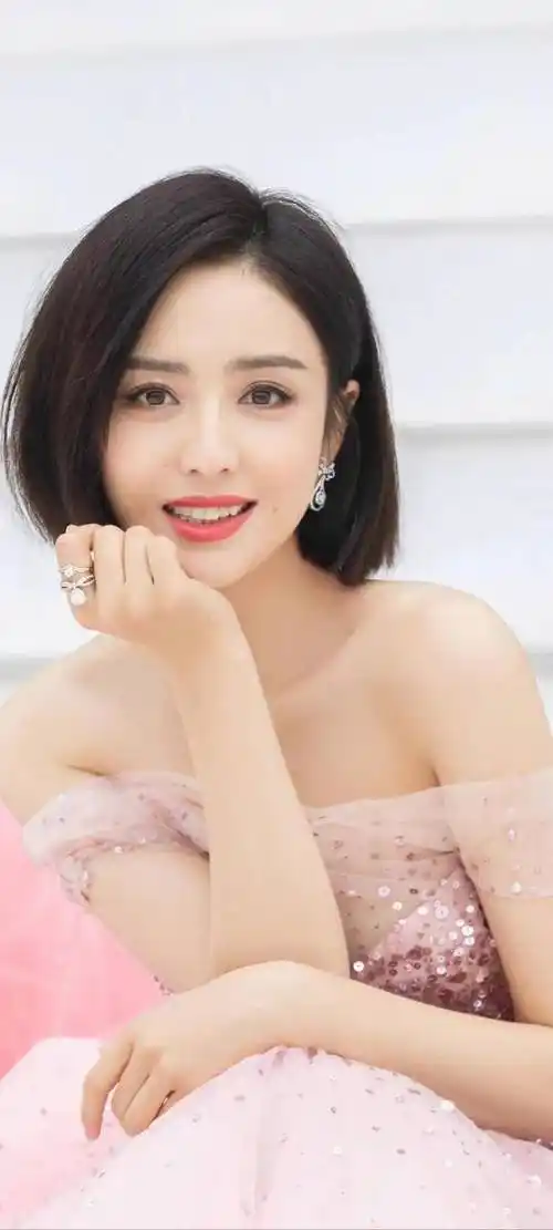 佟丽娅壁纸|玉颜艳春红_佟丽娅_壁纸