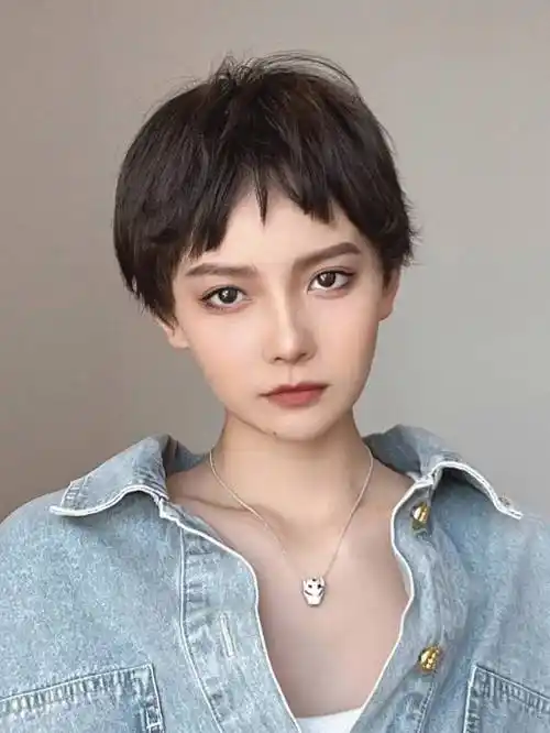 原创女士短发怎么剪露耳短发搭配不规则刘海效果真不赖