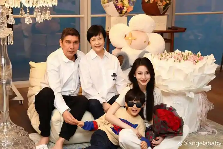 原创结局已定baby消失半年无人问生日独自忧伤黄晓明又赢了