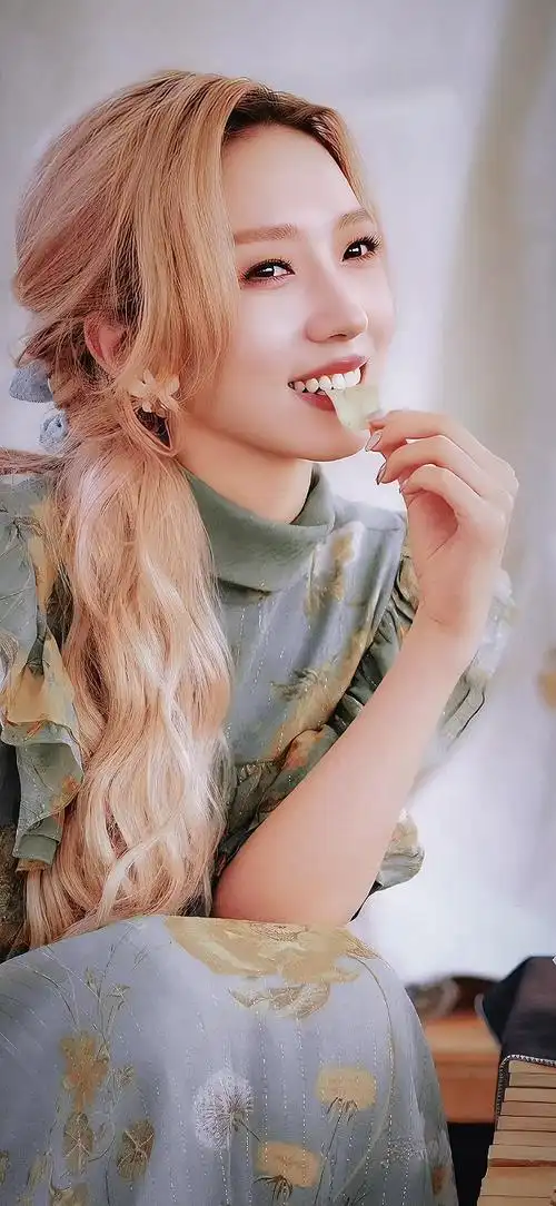 孟美岐超话·#和孟美岐的星岐旅行#    98·90|壁纸    @孟美岐