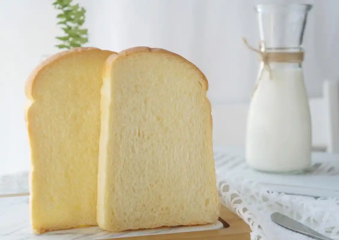还在买面包?教你做牛奶吐司,不加一滴水,柔软拉丝,比买的好吃