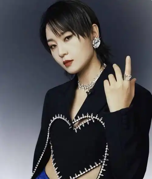 歌手周笔畅:三段感情都以失败告终,38岁遭到父母疯狂催婚_音乐_公司