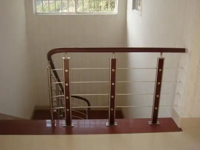 [楼梯扶手不锈钢立柱护栏飘窗栏杆围栏简约扶手钢木楼梯室内现代] 电