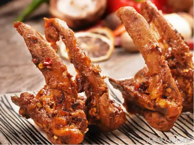 麻辣鸡锁骨,滋滋入味