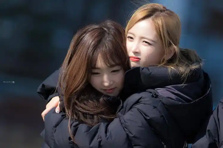 宇宙少女13名成员之间的关系是怎样的