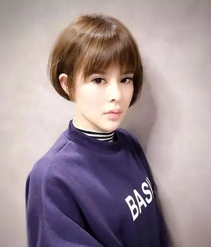 短碎发短碎发总是让你美得比别人耀眼