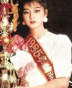 朱丽倩一个真正美丽的女人刘德华独宠了她30年