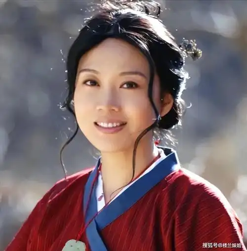 第一个要提的就是曾经饰演"佟掌柜"的闫妮.