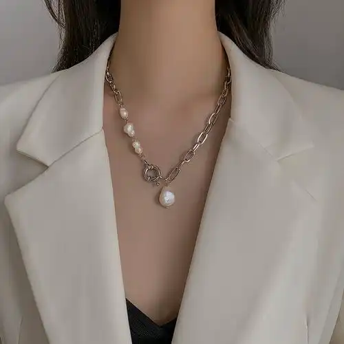 简约淡水珍珠吊坠项链女轻奢小众百搭卫衣毛衣链长款2021年新款女