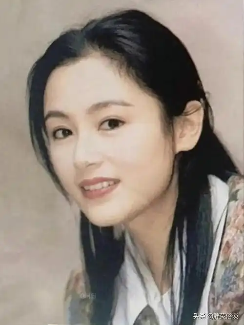 年轻时候的陈红真的是珠圆玉润太美了难怪能够一眼俘获陈凯歌
