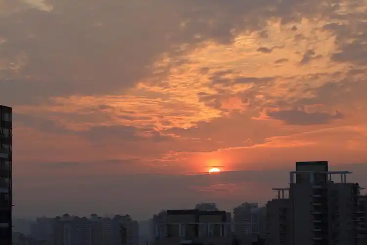 《朝霞十张,晚霞十张,你能区分出来吗?》.