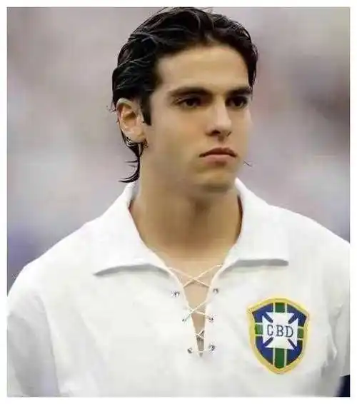 原创世界足坛10大帅哥居然有一位是中国人