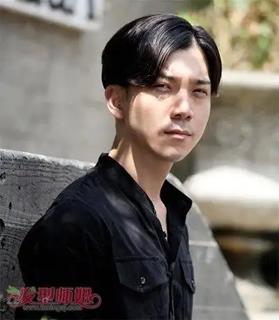 男生最新分头发型 男生小分头发型设计图片(4)