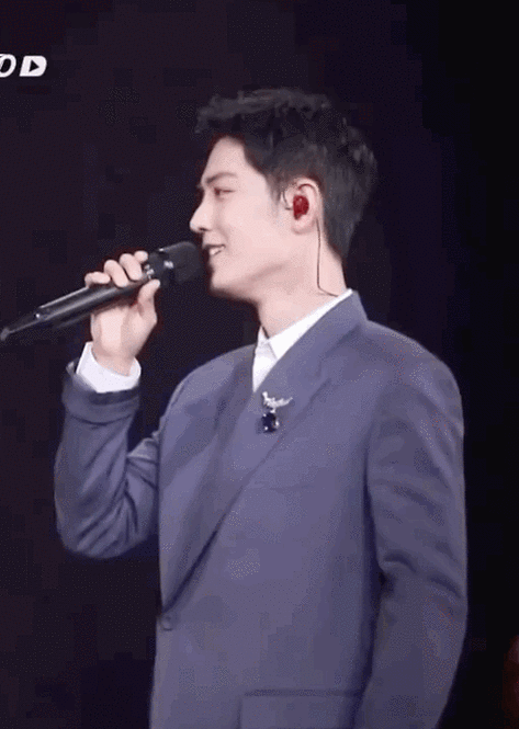 肖战,没有人能夺走你的远方!