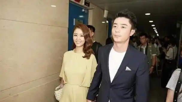 曝霍建华离婚净身出户欲回内娱搭档刘亦菲林心如要十亿抚养费