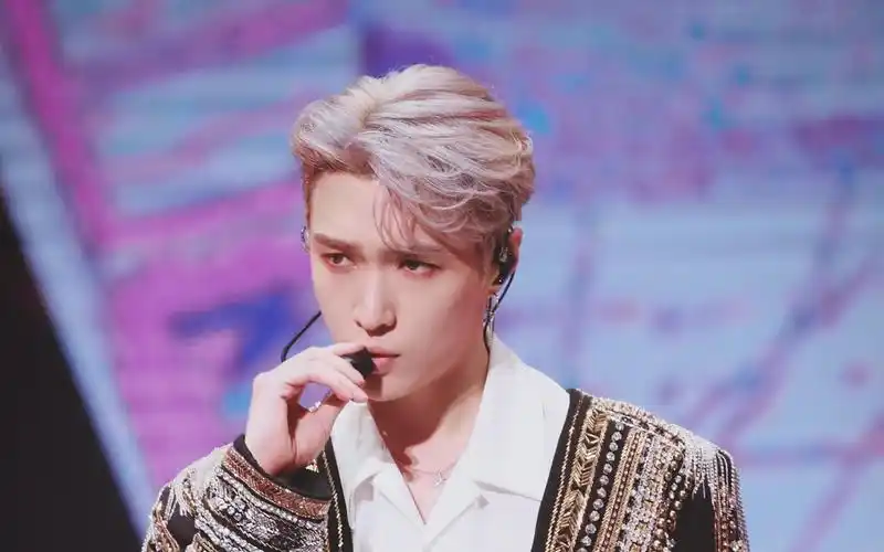 电脑壁纸 明星 大陆明星 张艺兴银发造型