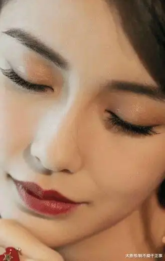 12个女明星的双眼皮贴曝光魔性到让你挪不开眼睛