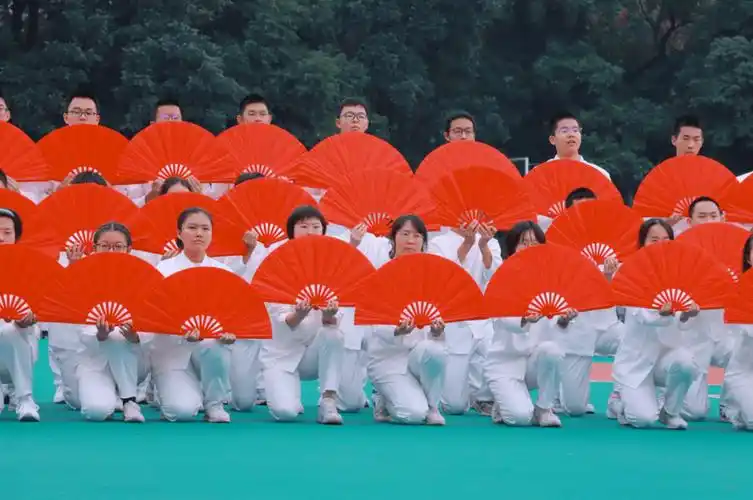 石室中学第47届运动会|热烈青春与体育运动共舞_赛场_表演_阳光