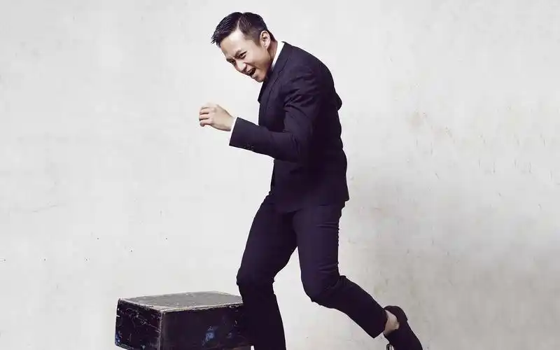 邓超电脑壁纸_逗比奶爸邓超