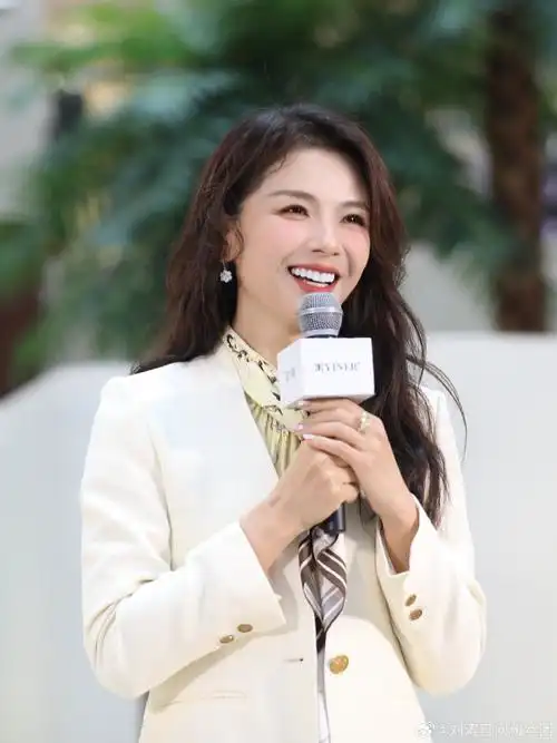 刘涛西安路透生图##刘涛的未修原图