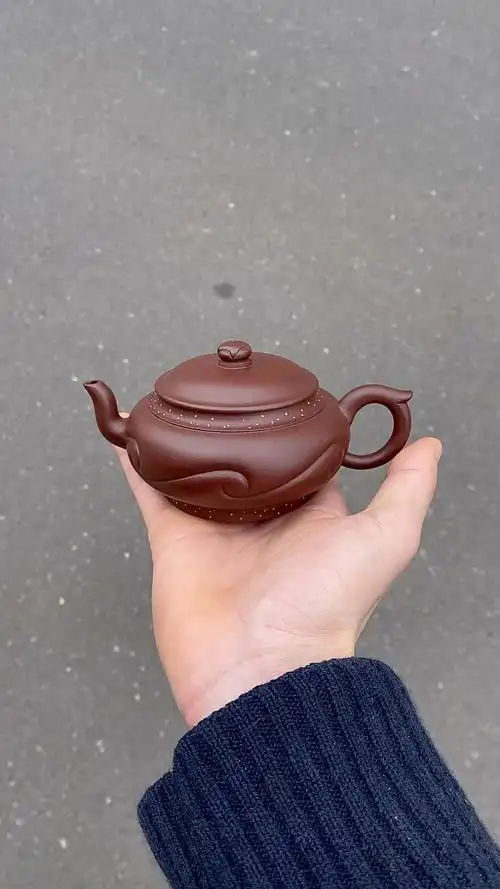 云纹如意紫砂壶,自然光拍摄