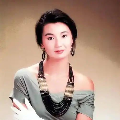 张曼玉年轻照合集:如此独特之美,配得上26次影后殊荣,值得珍藏_模样