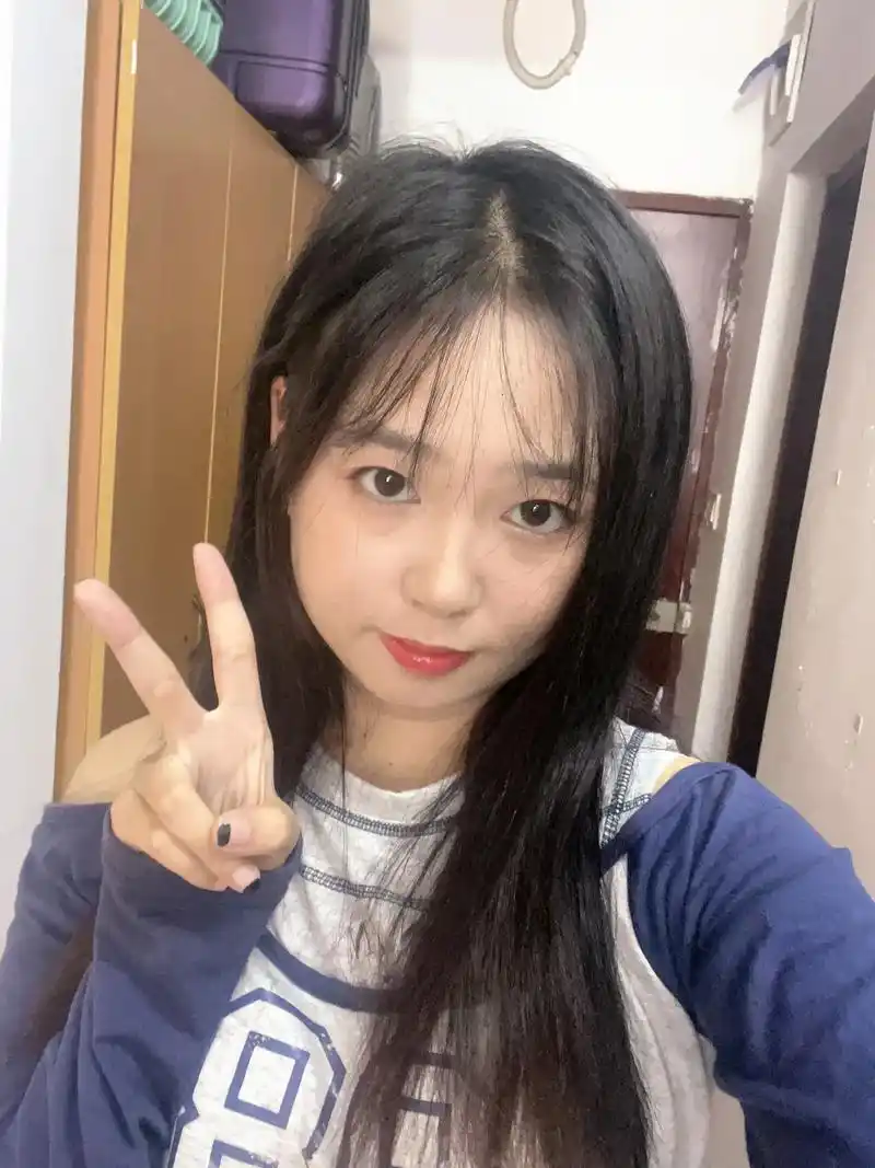 昨天休息,去看年轻貌美的女友#胡先煦 路演🥰我也力挺三贵, - 抖音