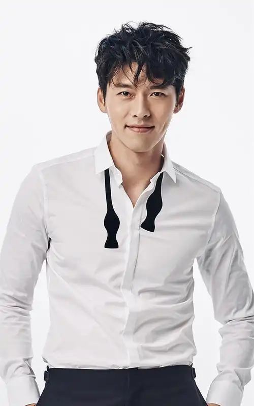 玄彬又帅了白t恤配长大衣轻松穿出型男范身高184cm真不是吹的