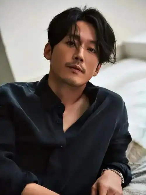 韩国演员男明星(韩国人气最高的5位男星)(24)