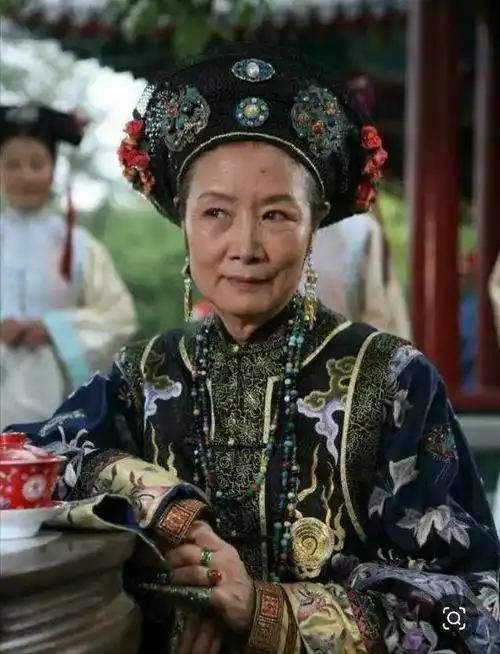 回顾吕中大器晚成表演艺术家与丈夫恩爱一生儿女是她的骄傲