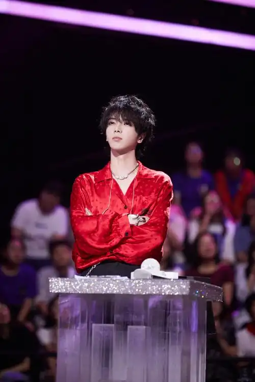 华晨宇春暖花开2020##华晨宇新世界