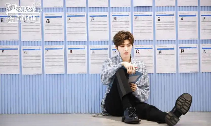 蔡徐坤《青春有你2》剧照图片