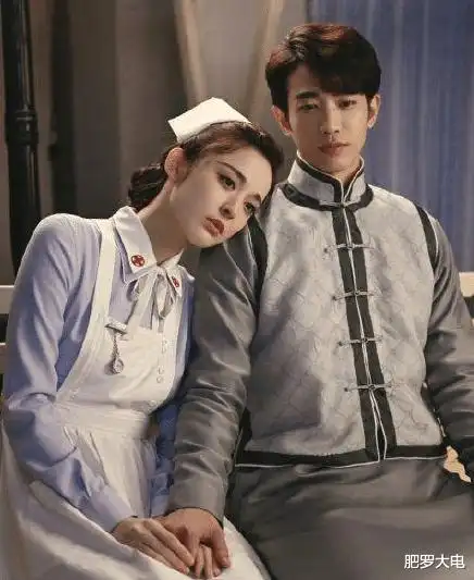 古力娜扎刘以豪恋情曝光?两人上演甜蜜拥抱,网传双方早在一起了