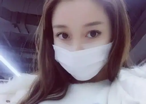 中央戏剧学院校花刘垚昕