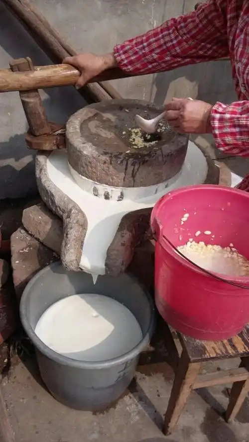 石磨豆浆