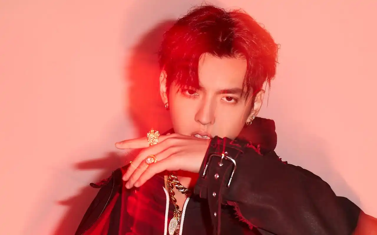 吴亦凡kris时尚写真图片桌面壁纸高清大图预览1920×1200_大陆明星